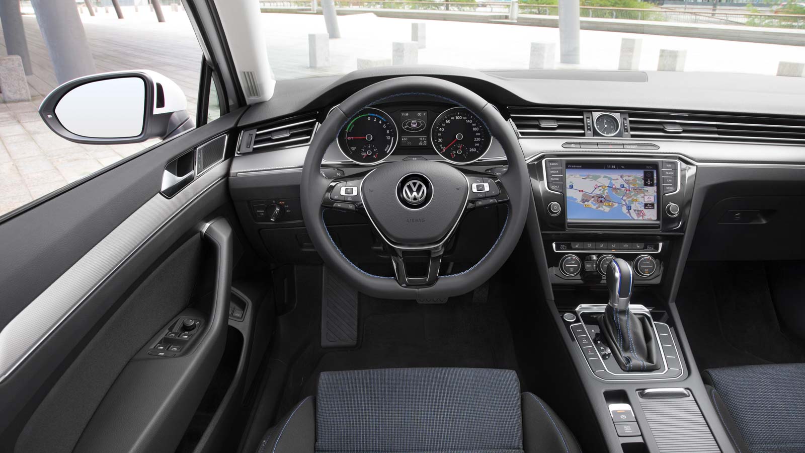 Volkswagen Passat dashboard