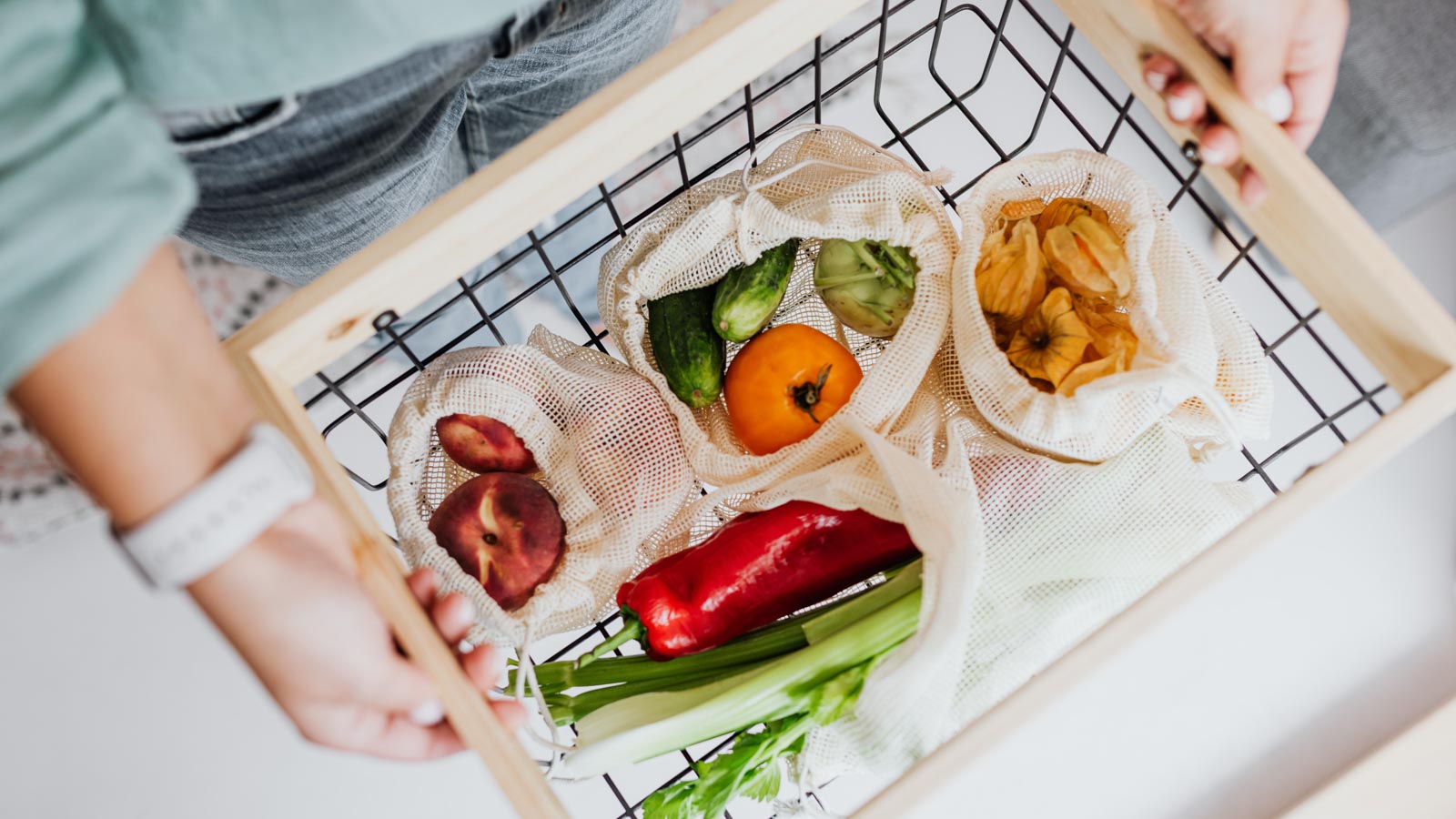 Plastic-free sustainable kitchen storage ideas