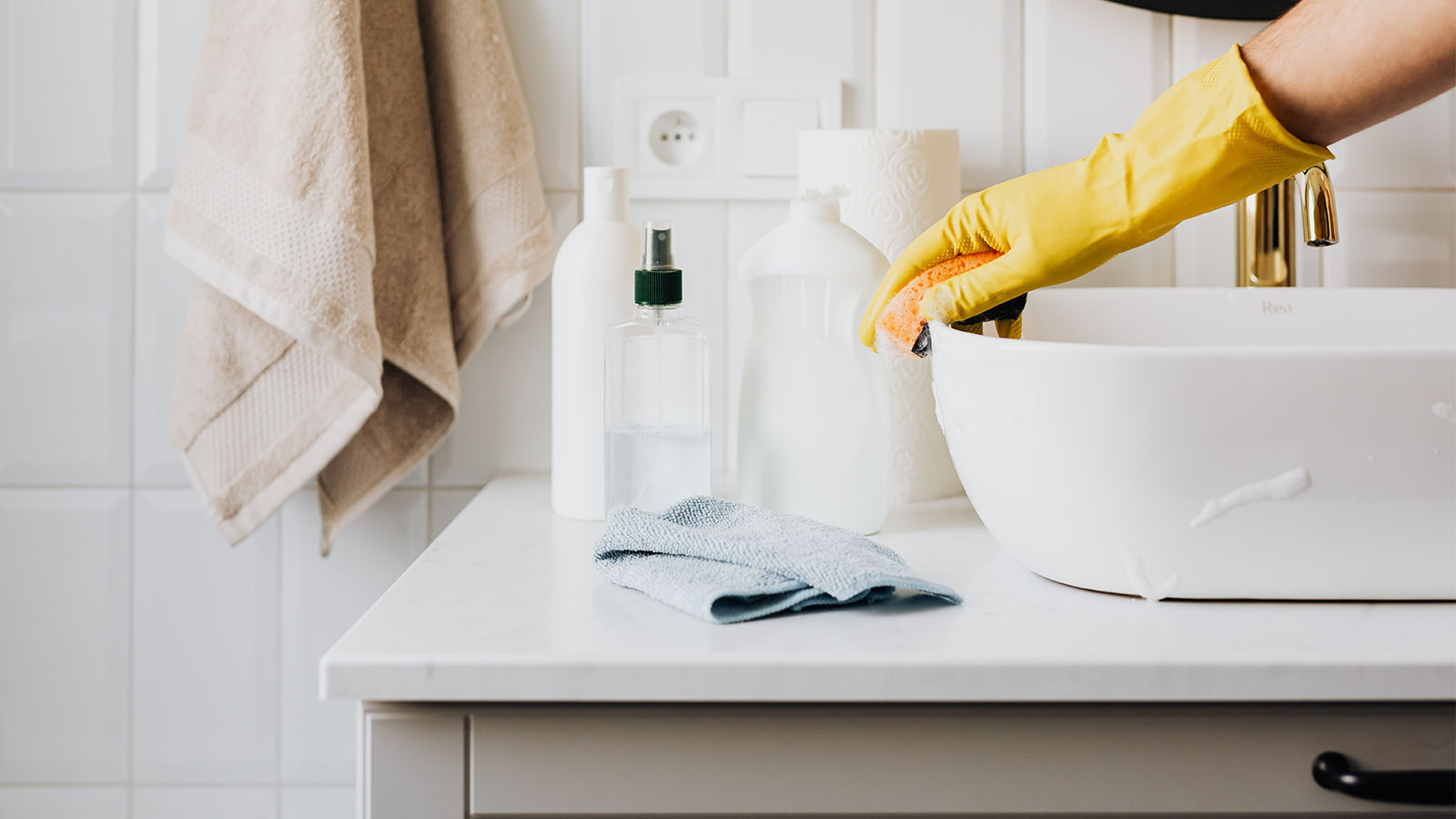 Plastic-free sustainable kitchen storage ideas